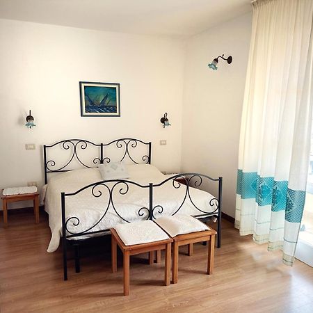 B&B Tre - Rooms & Relax オリスターノ エクステリア 写真